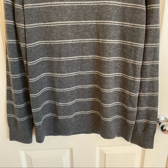 THEORY Riland Striped Wool Blend Pullover Sweater in Charcoal/Grey Size M - Picture 5 of 10